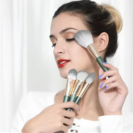 Guide complet : Utilisation et nettoyage des pinceaux de maquillage